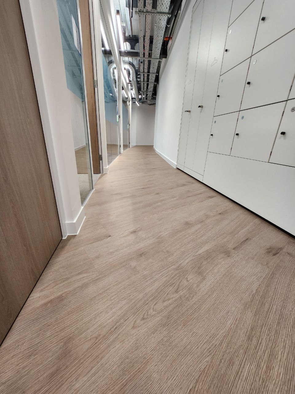 Ipsen UK Headquarters flooring - Image 2